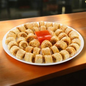 Листкові рулетики з м'ясною начинкою