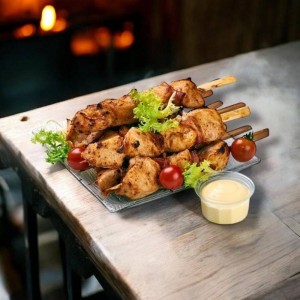 Куриный шашлычок с болгарским перцем на бамбуковой шпажке