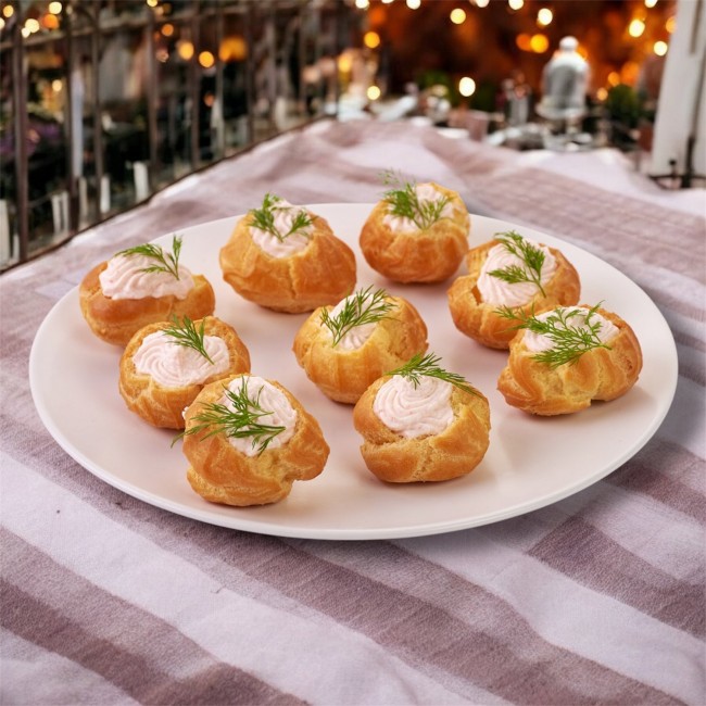 Профитроли с сыром "Филадельфия" и зеленью